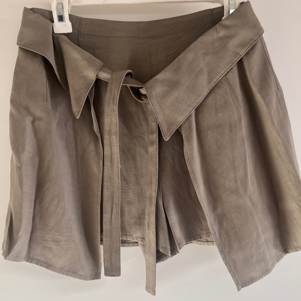 Derek Lam 10 Crosby size 6 tie waist tan skirt/shorts combo